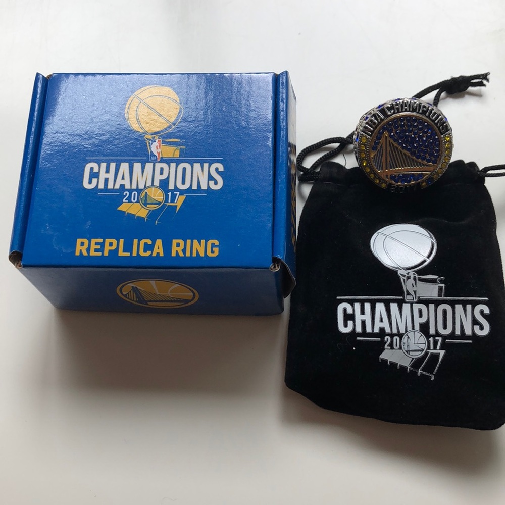Official NBA Golden State Warriors 2017 Champions replica ring